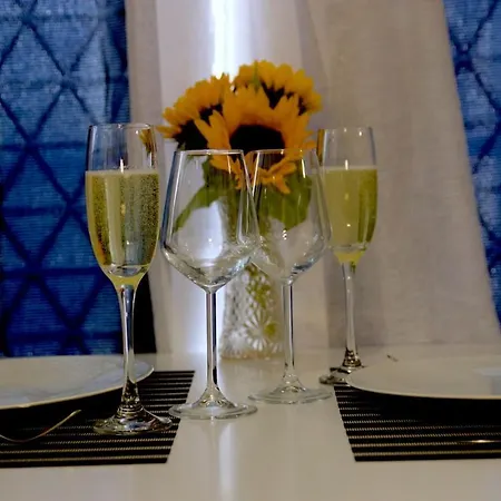 Faubourg St Pierre Apartment *